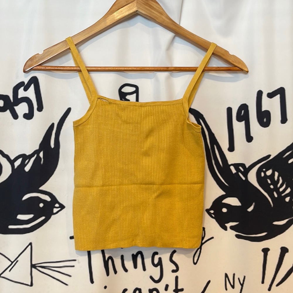 NWT🌻mustard yellow crop tank top